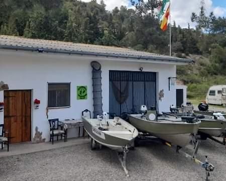 R U Ready Fishing, River Ebro Mequinenza Extérieur photo